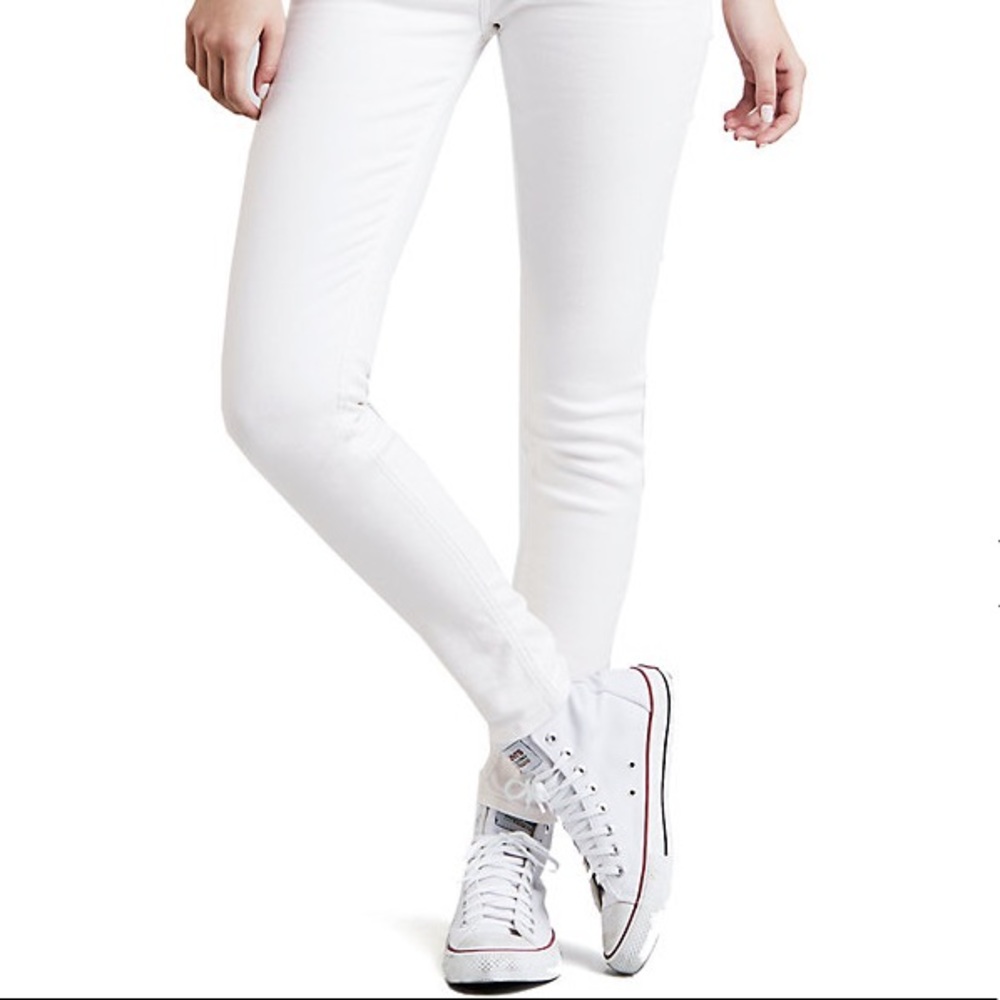 Levi’s 535 Super Skinny White Jeans